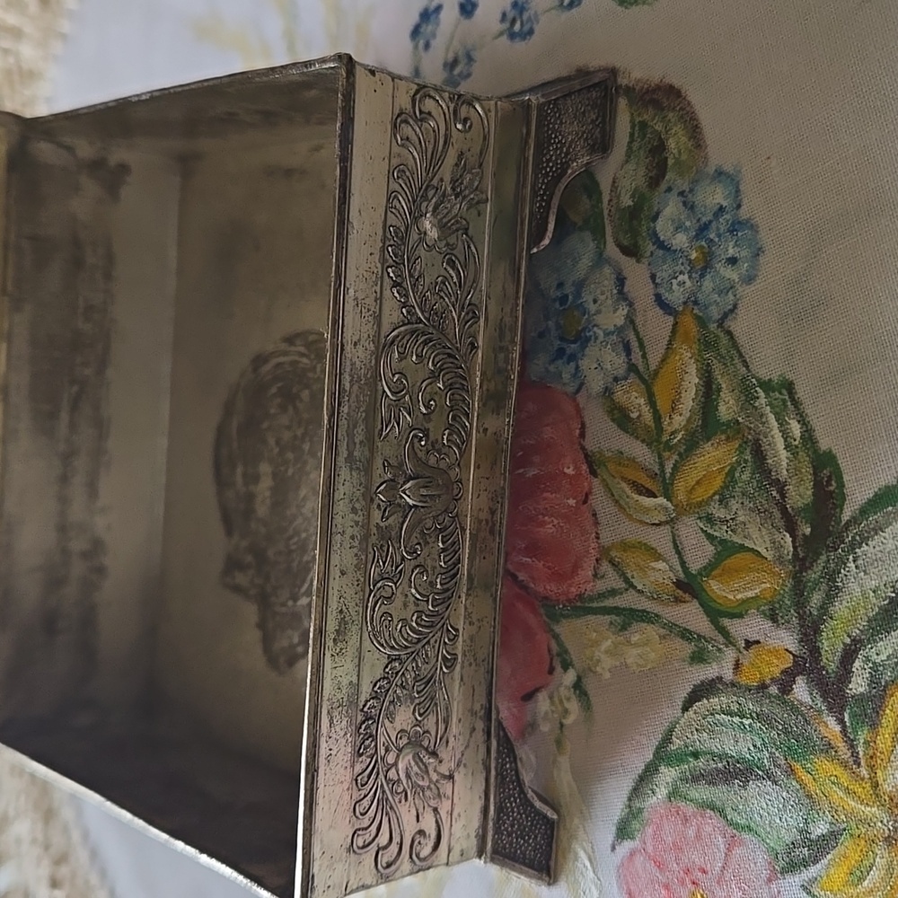 JAPAN Vintage Silver Jewelry Box with Engraved Design - Picture 3 of 13